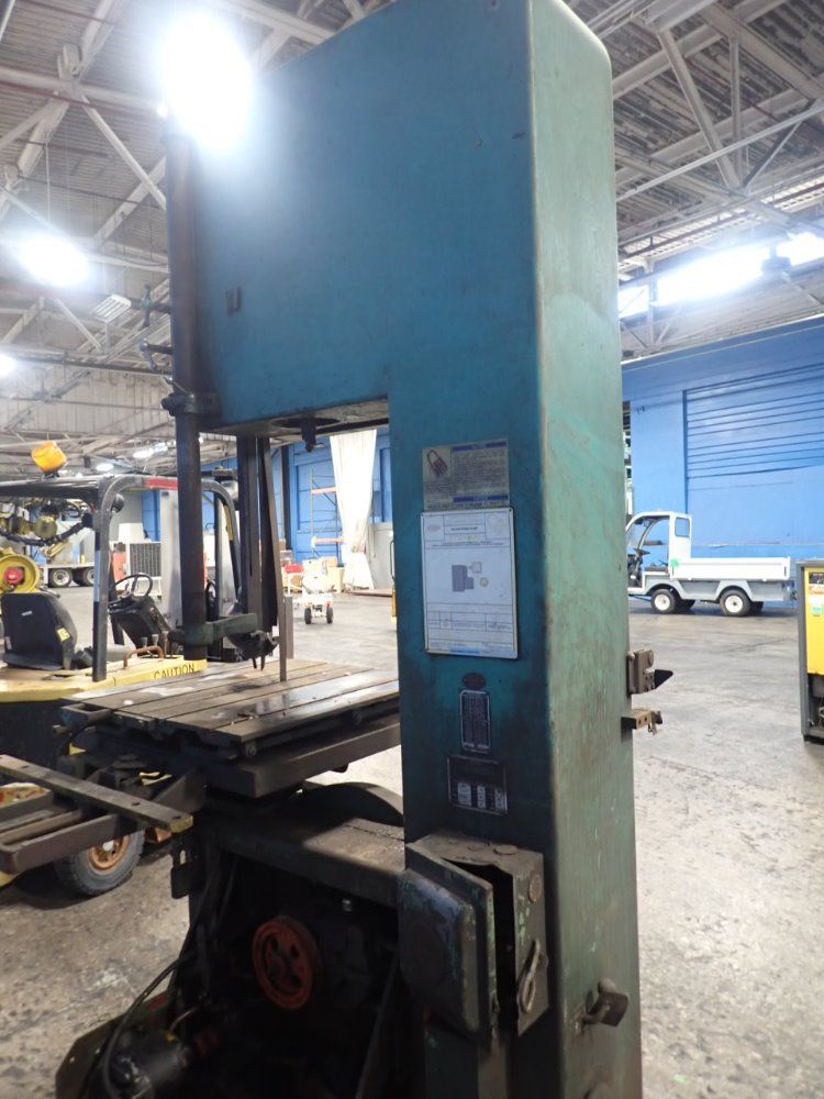 Doall 26" X 24" 30" X 30" Table V26 Vertical Band Saw - V26