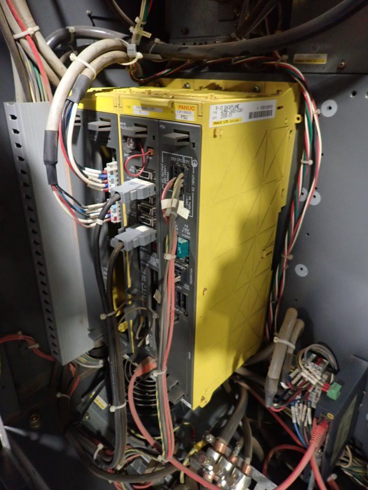 Fanuc R-2000ia/165f Robot - R-2000ia/165f
