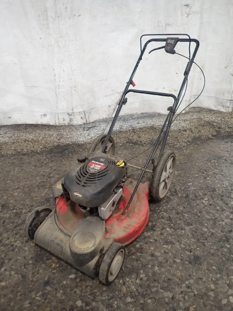 Briggs & Stratton Lawn Mower