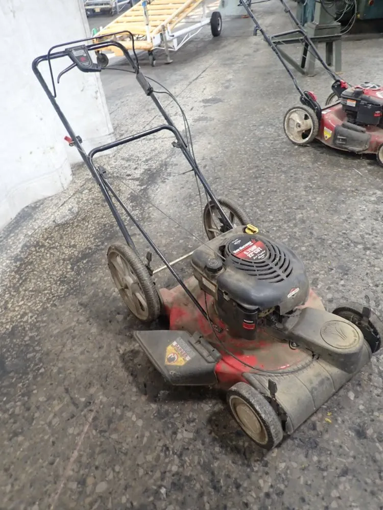 Briggs & Stratton Lawn Mower