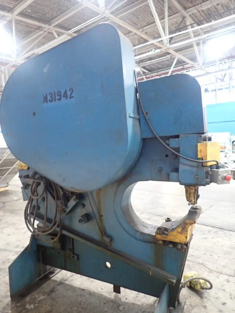 Buffalo 30 Ton 1 1/2 Iron Worker - 1 1/2