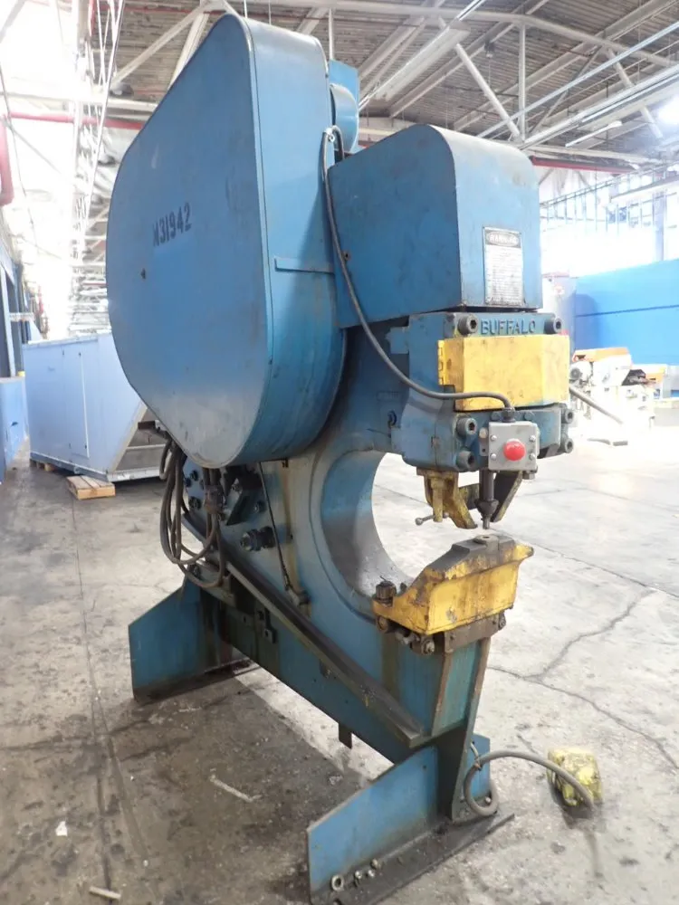 Buffalo 30 Ton 1 1/2 Iron Worker - 1 1/2