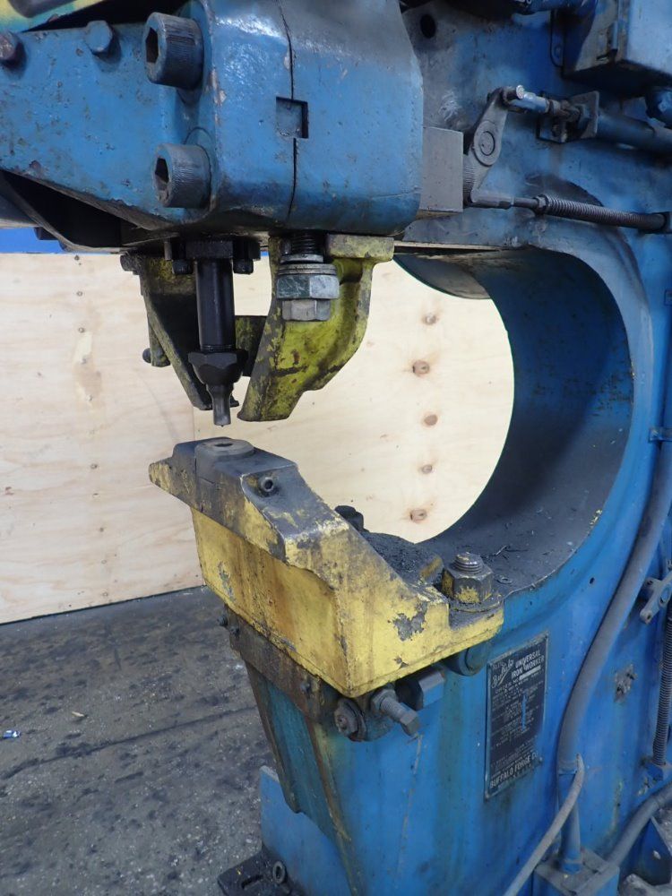 Buffalo 30 Ton 1 1/2 Iron Worker - 1 1/2