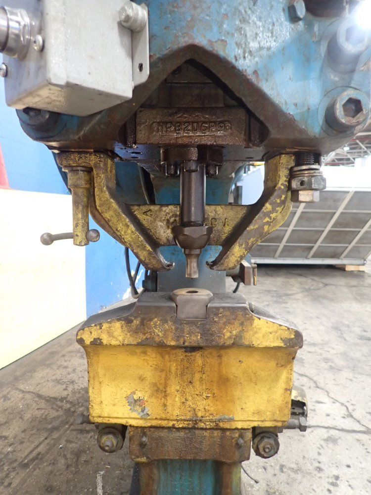 Buffalo 30 Ton 1 1/2 Iron Worker - 1 1/2