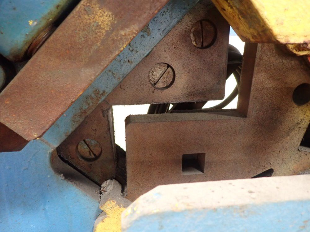 Buffalo 30 Ton 1 1/2 Iron Worker - 1 1/2