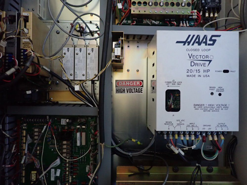 Haas 23" X 52" Vf5 Cnc Vmc - Vf5