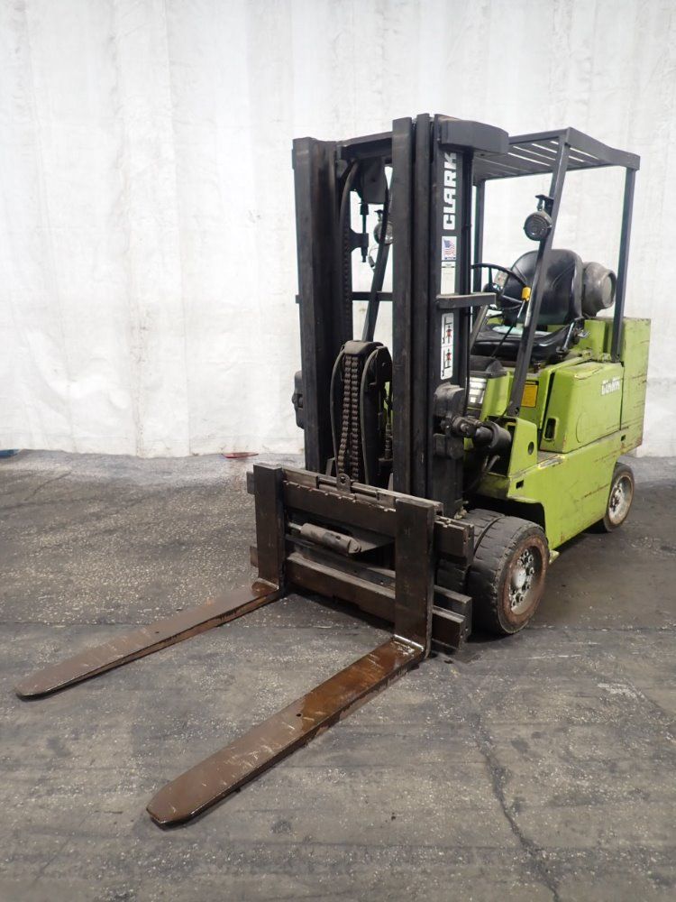Clark 9000# C500-s100 Propane Forklift - C500-s100