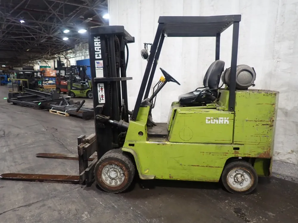 Clark 9000# C500-s100 Propane Forklift - C500-s100