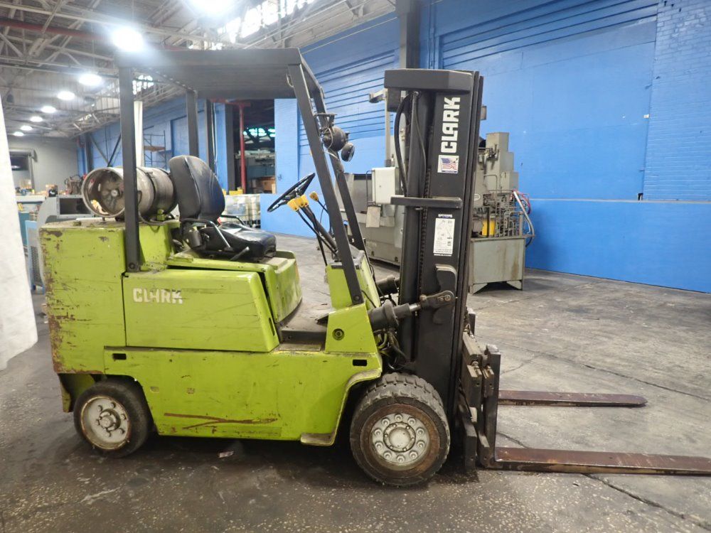 Clark 9000# C500-s100 Propane Forklift - C500-s100