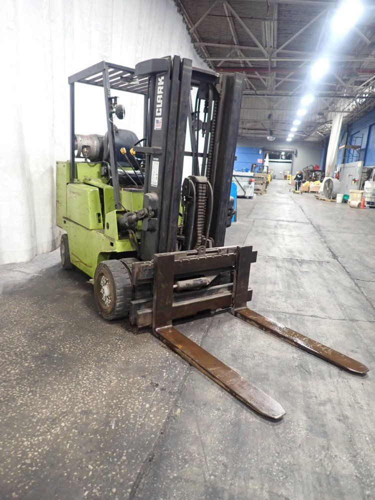 Clark 9000# C500-s100 Propane Forklift - C500-s100
