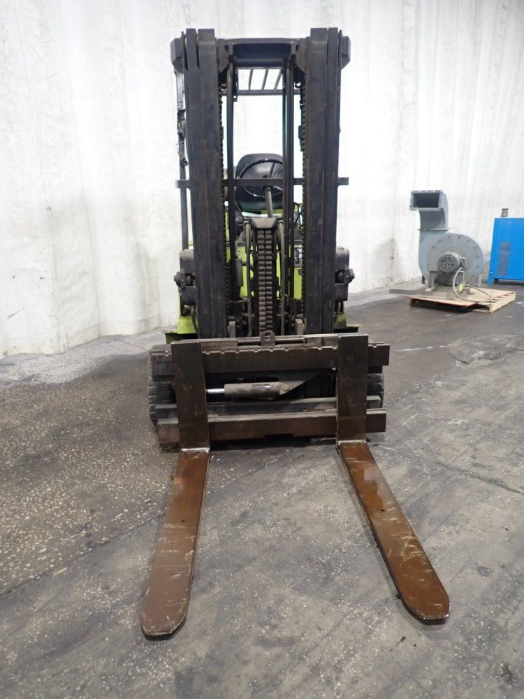 Clark 9000# C500-s100 Propane Forklift - C500-s100