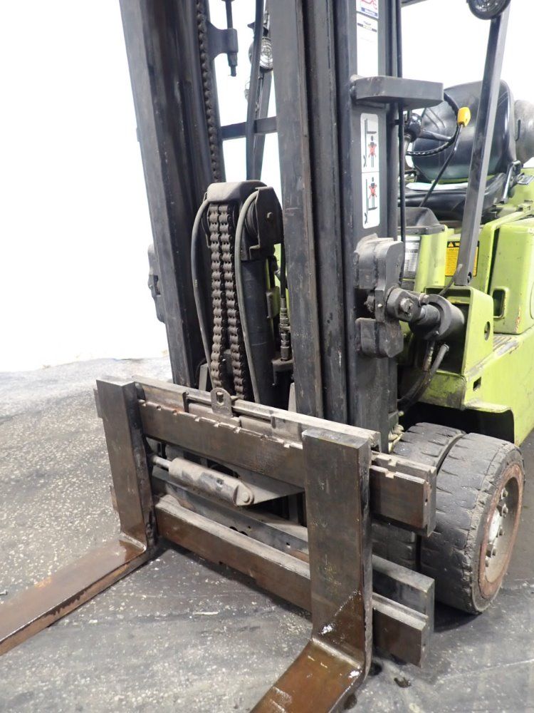 Clark 9000# C500-s100 Propane Forklift - C500-s100