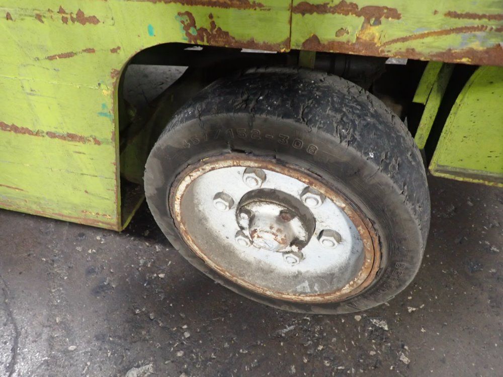 Clark 9000# C500-s100 Propane Forklift - C500-s100