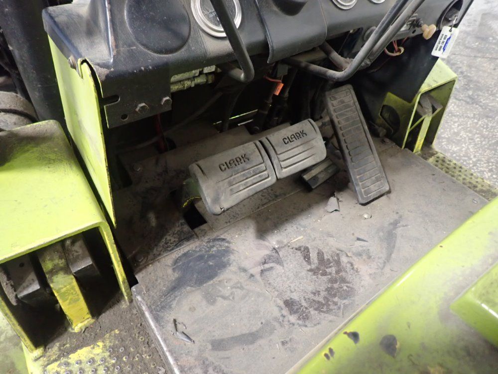 Clark 9000# C500-s100 Propane Forklift - C500-s100