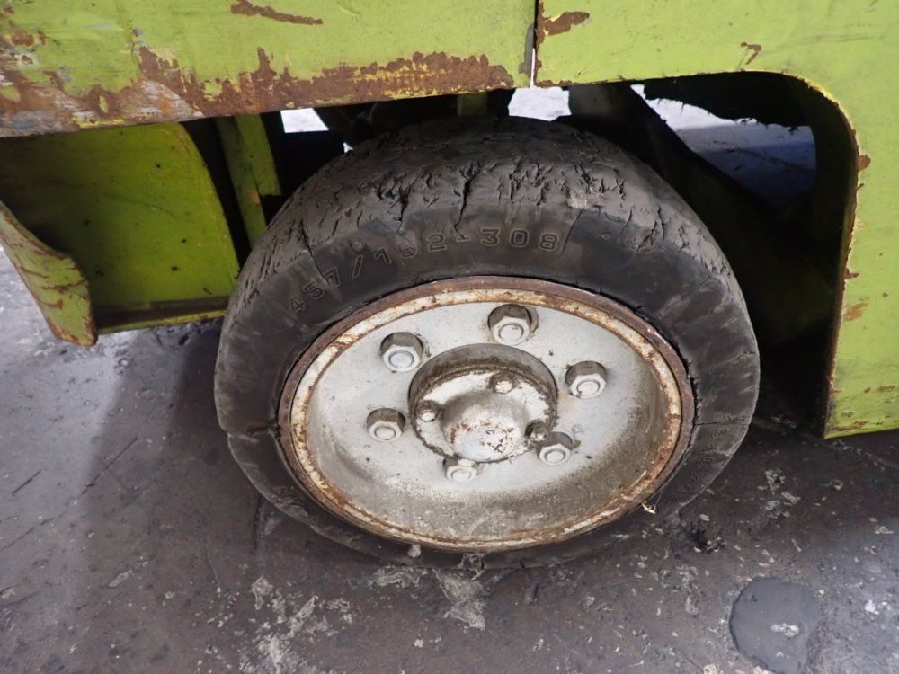 Clark 9000# C500-s100 Propane Forklift - C500-s100