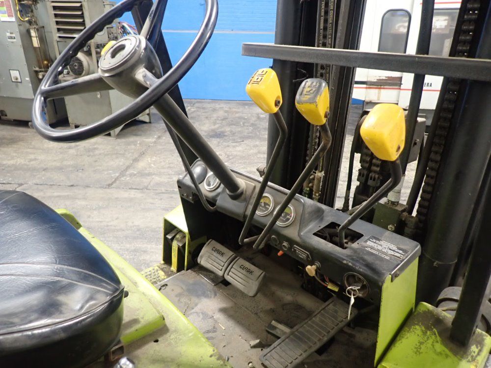 Clark 9000# C500-s100 Propane Forklift - C500-s100