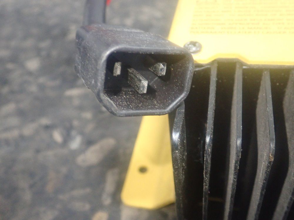 Quiq/ Delta Q Battery Charger