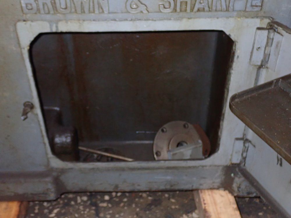 Brown & Sharpe Universal & Tool Grinder