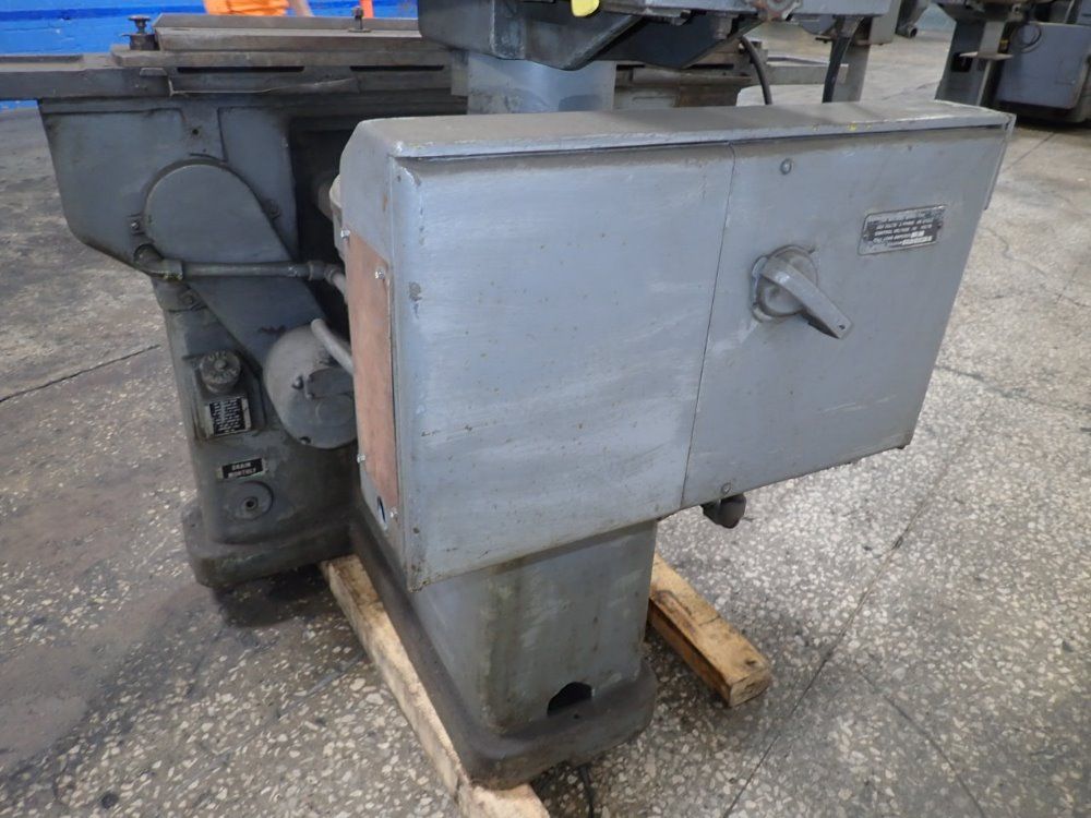 Brown & Sharpe Universal & Tool Grinder