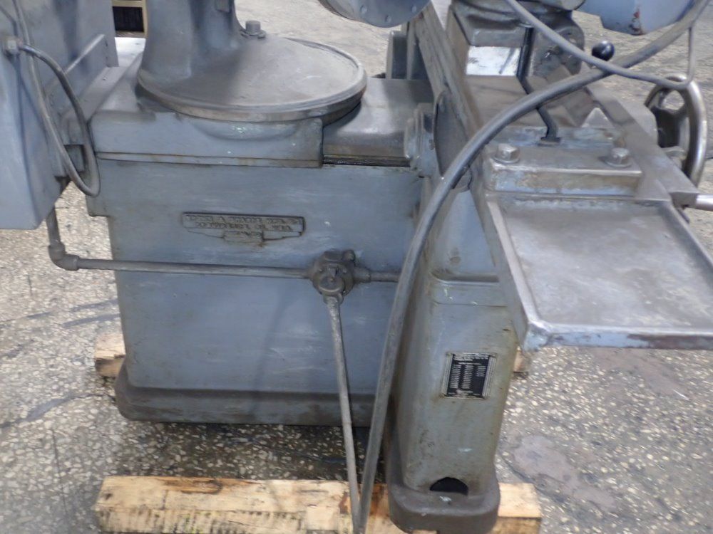 Brown & Sharpe Universal & Tool Grinder