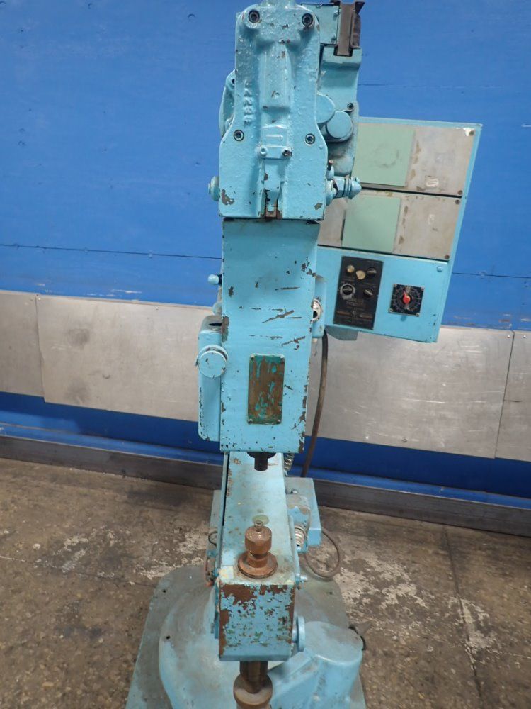 Chicago Pneumatic Compression Riveter