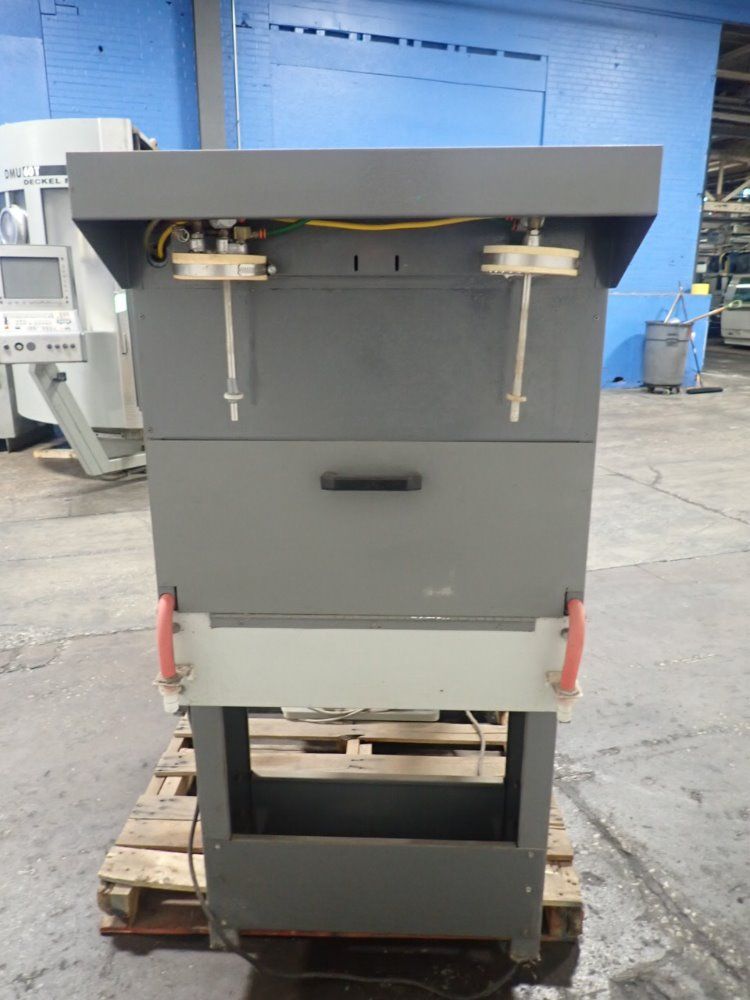 Lawson 22" X 16" Pre-treat Express Pre-treat Sprayer - Pre-treat Express