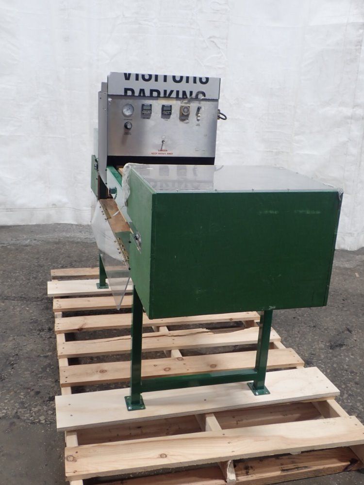 Q Vac Blister Packaging Machine