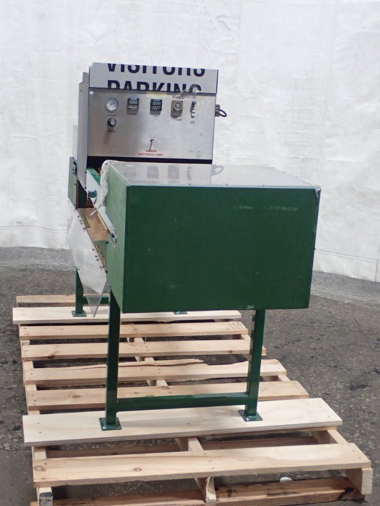 Q Vac Blister Packaging Machine