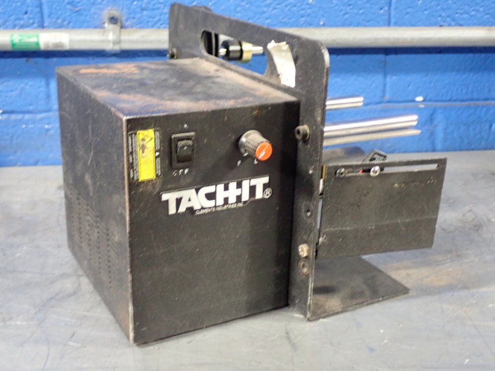Tachit Dispenser