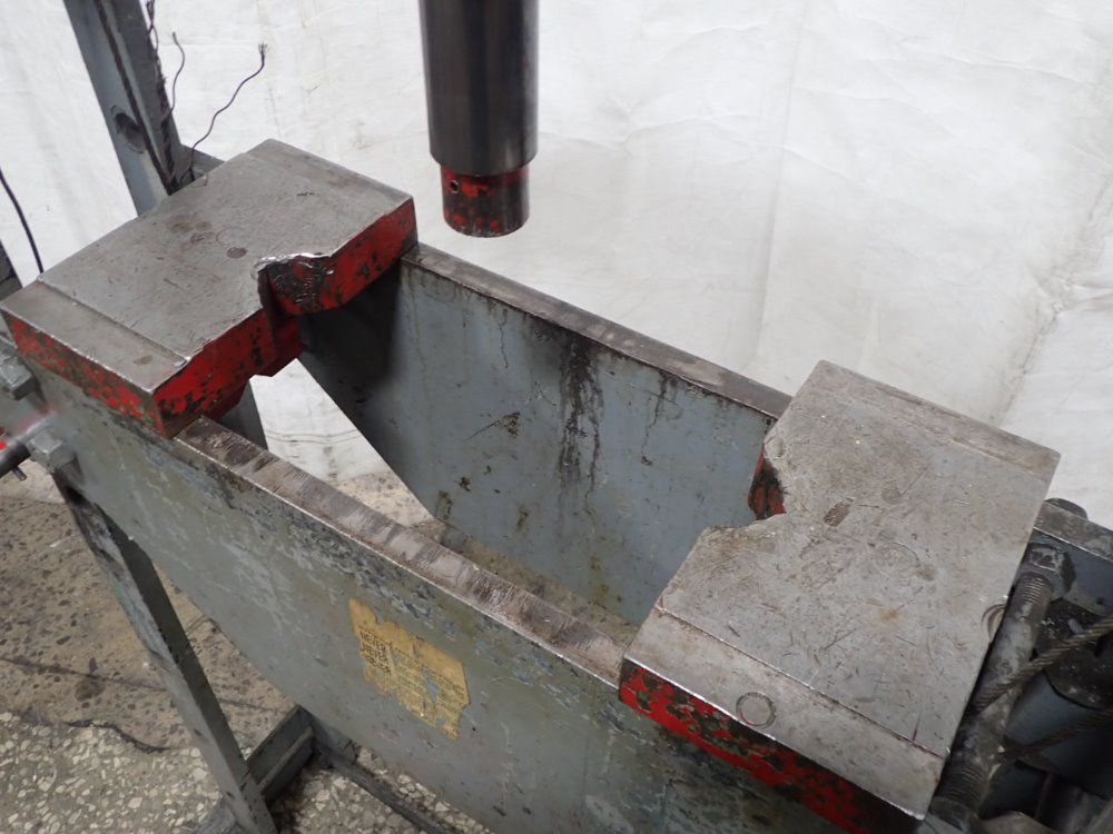 K.r. Wilson H-frame Press