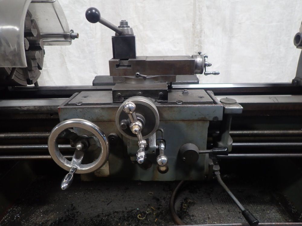 Whacheon Machinery 18" X 38" Wl-400 Lathe - Wl-400