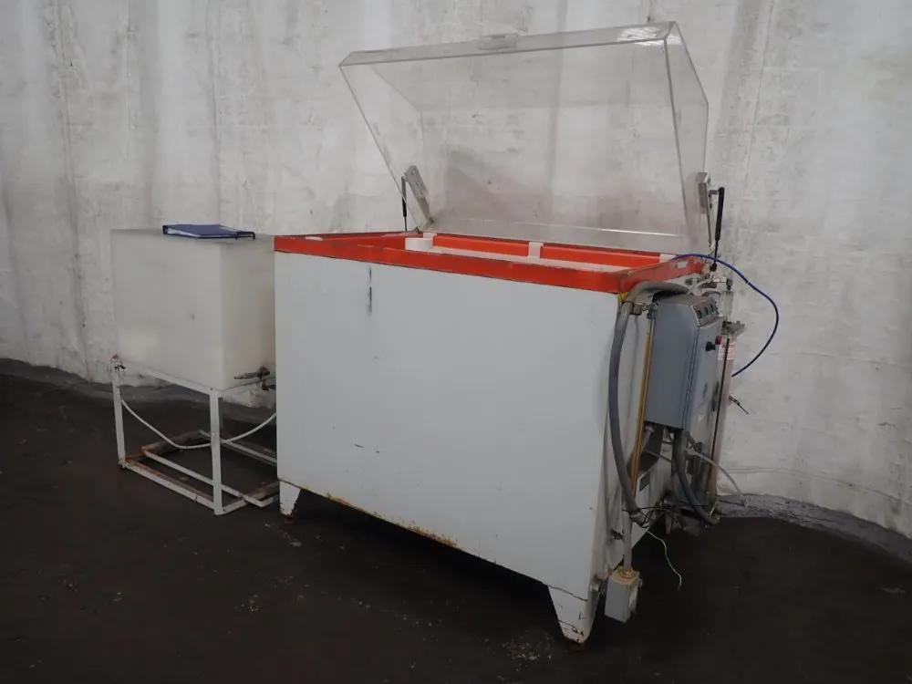 Singleton 29" X 47" X 35" Scch22 Corrosion Test Chamber - Scch22