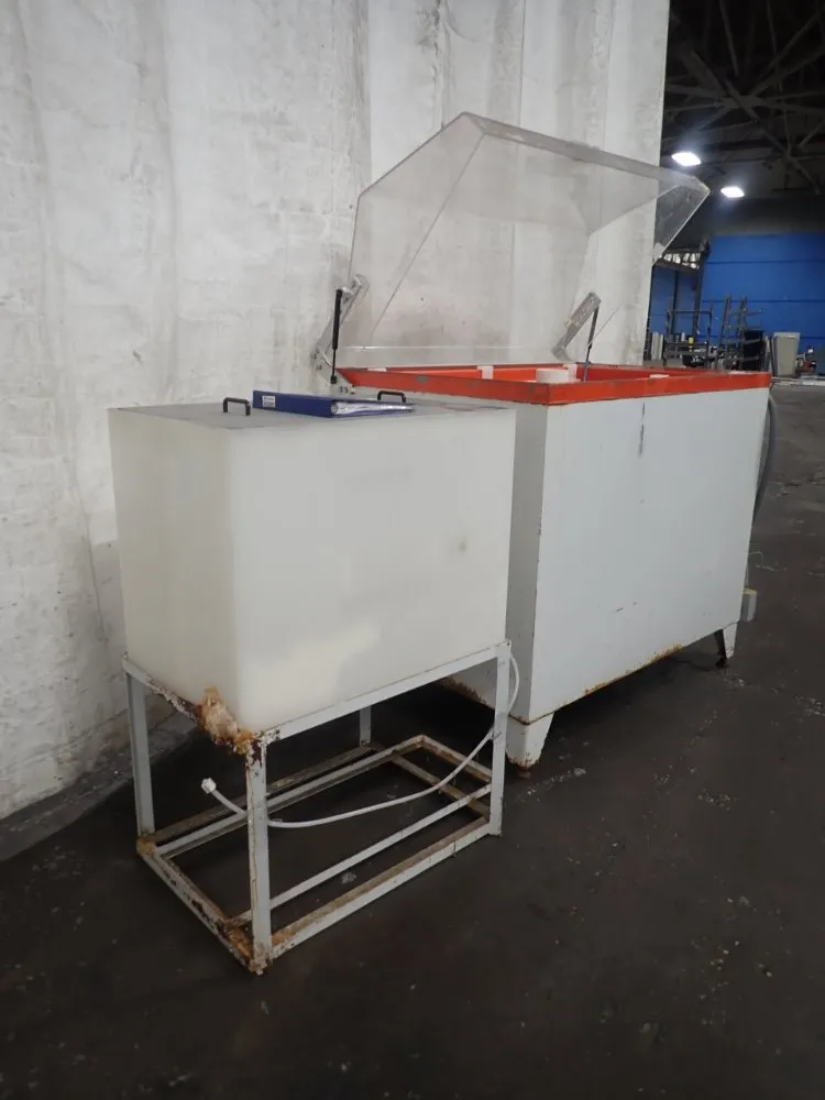 Singleton 29" X 47" X 35" Scch22 Corrosion Test Chamber - Scch22