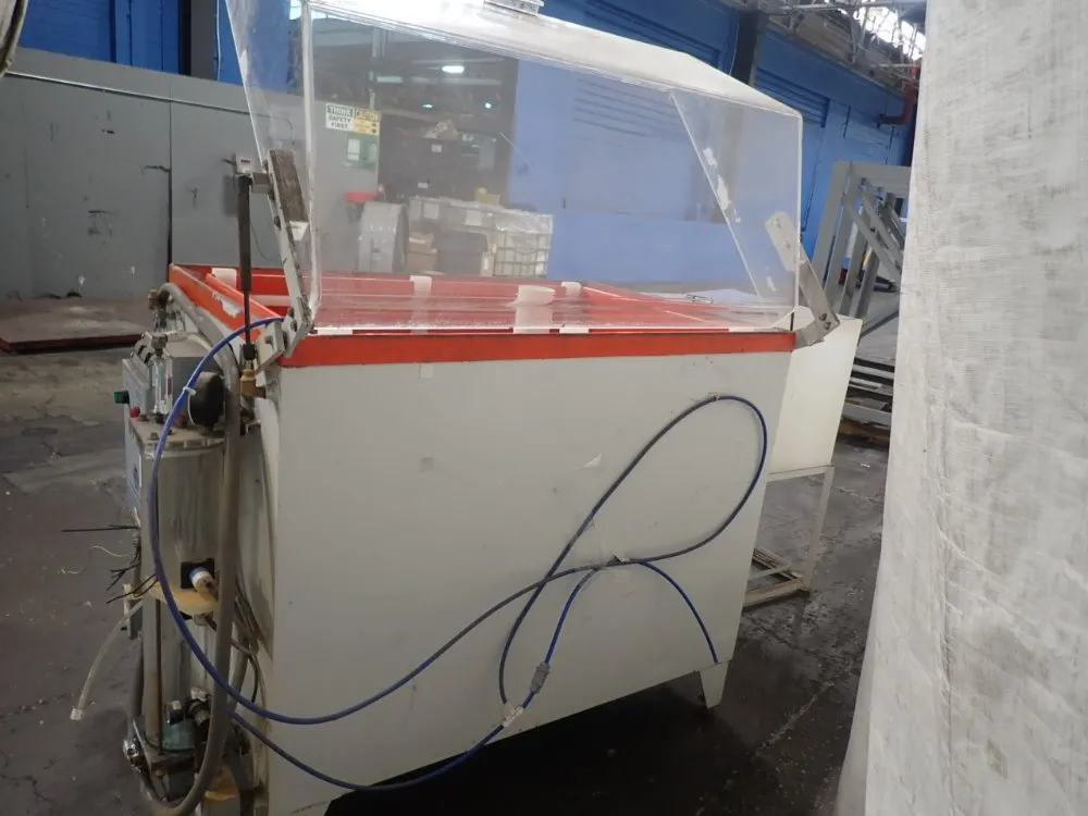 Singleton 29" X 47" X 35" Scch22 Corrosion Test Chamber - Scch22