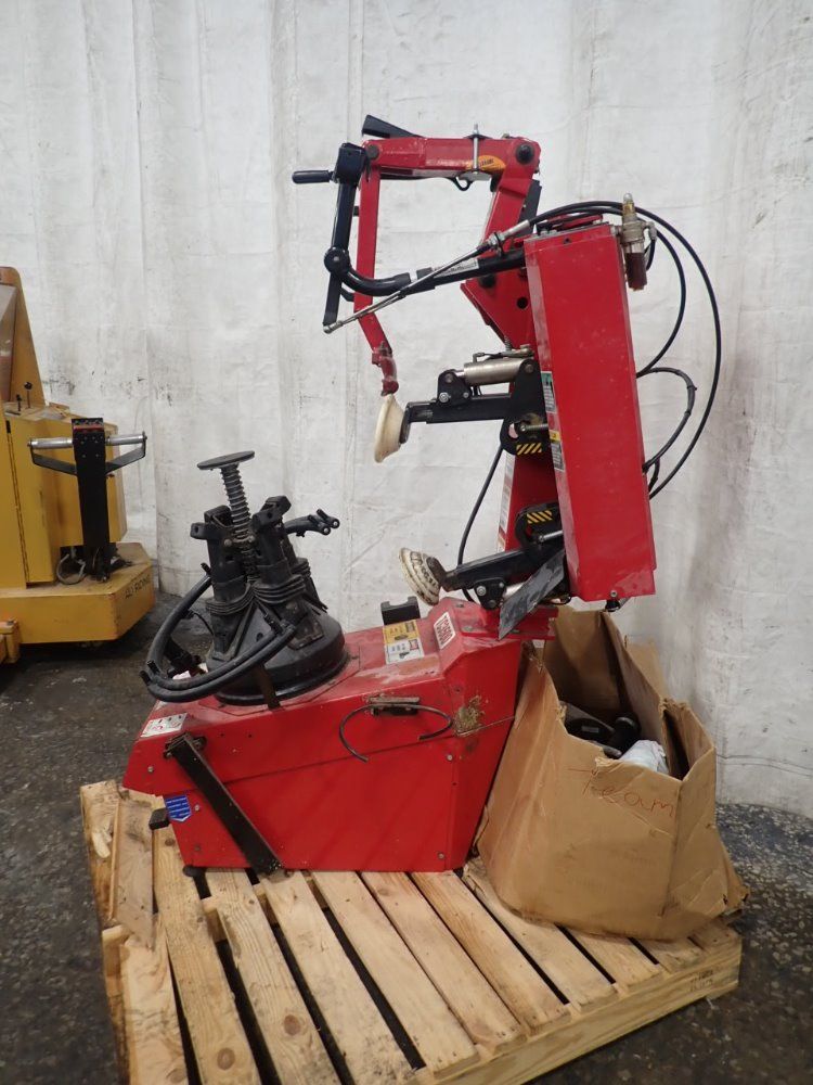 Hunter Engineering Tire Changer