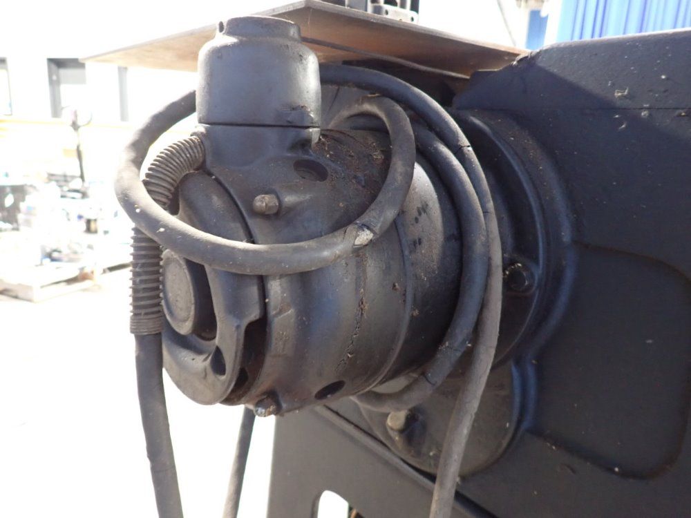 Wallace Vertical Band Saw