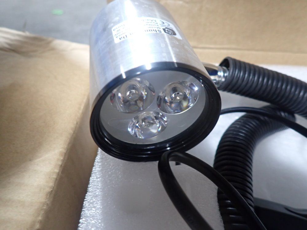 Shun Can Da Clip Light