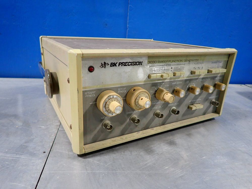 Bk Precision Generator - 3030