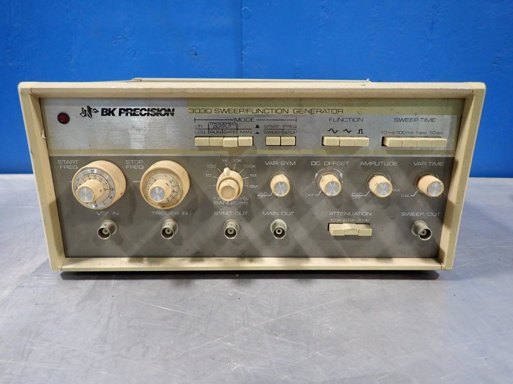 Bk Precision Generator - 3030