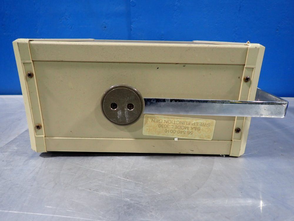 Bk Precision Generator - 3030