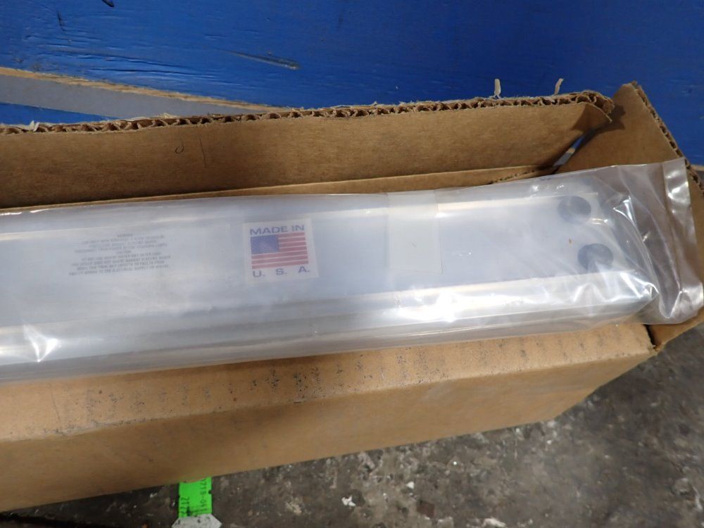 Techniquip Light Fixture