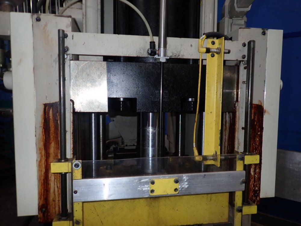 Cincinnati Milacron Vector Ch-70-r Vertical Injection Molder - Vector Ch-70-r