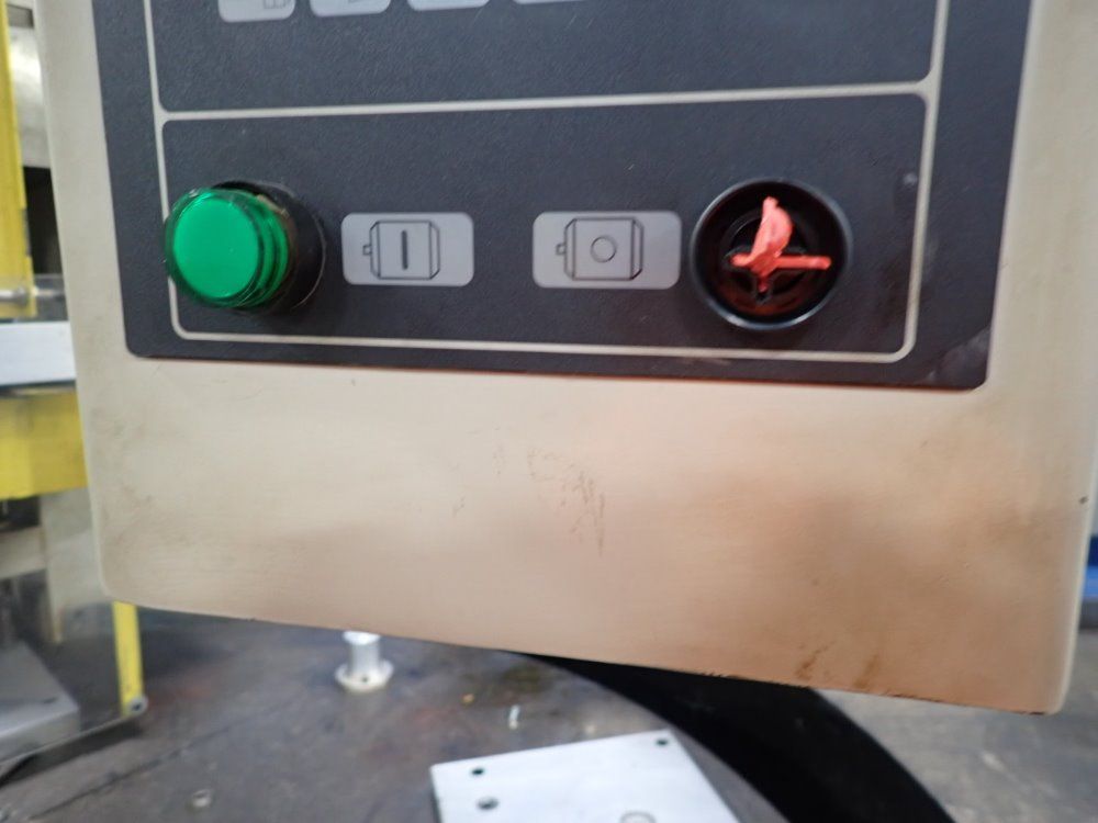 Cincinnati Milacron Vector Ch-70-r Vertical Injection Molder - Vector Ch-70-r