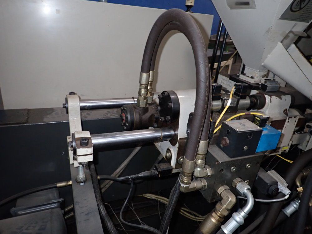 Cincinnati Milacron Vector Ch-70-r Vertical Injection Molder - Vector Ch-70-r