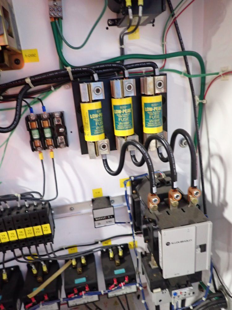 Cincinnati Milacron Vector Ch-70-r Vertical Injection Molder - Vector Ch-70-r