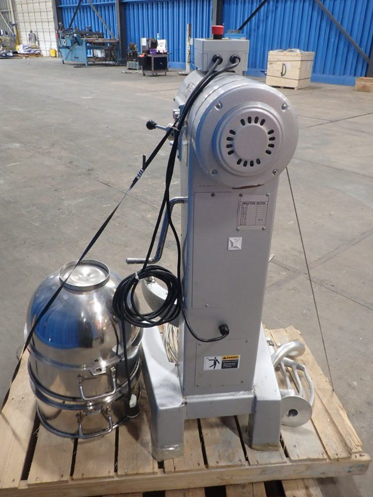 American Eagle Food Machinery 16" Commercial Dough Mixer - Ae-40p