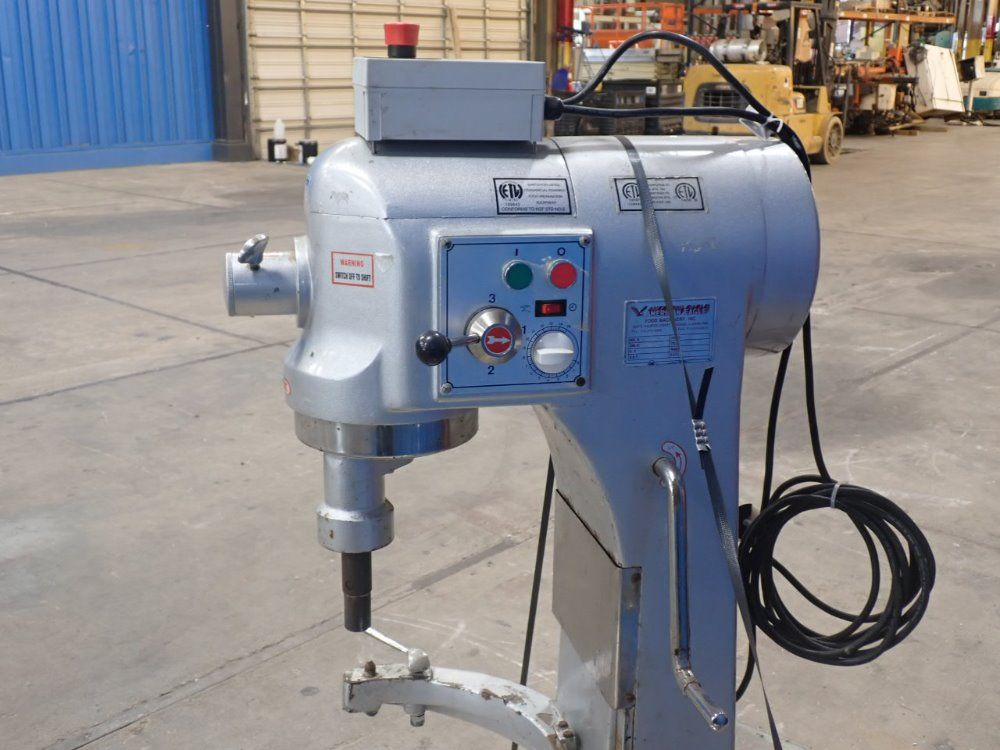 American Eagle Food Machinery 16" Commercial Dough Mixer - Ae-40p