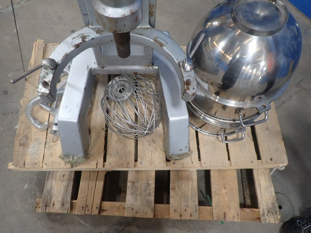 American Eagle Food Machinery 16" Commercial Dough Mixer - Ae-40p