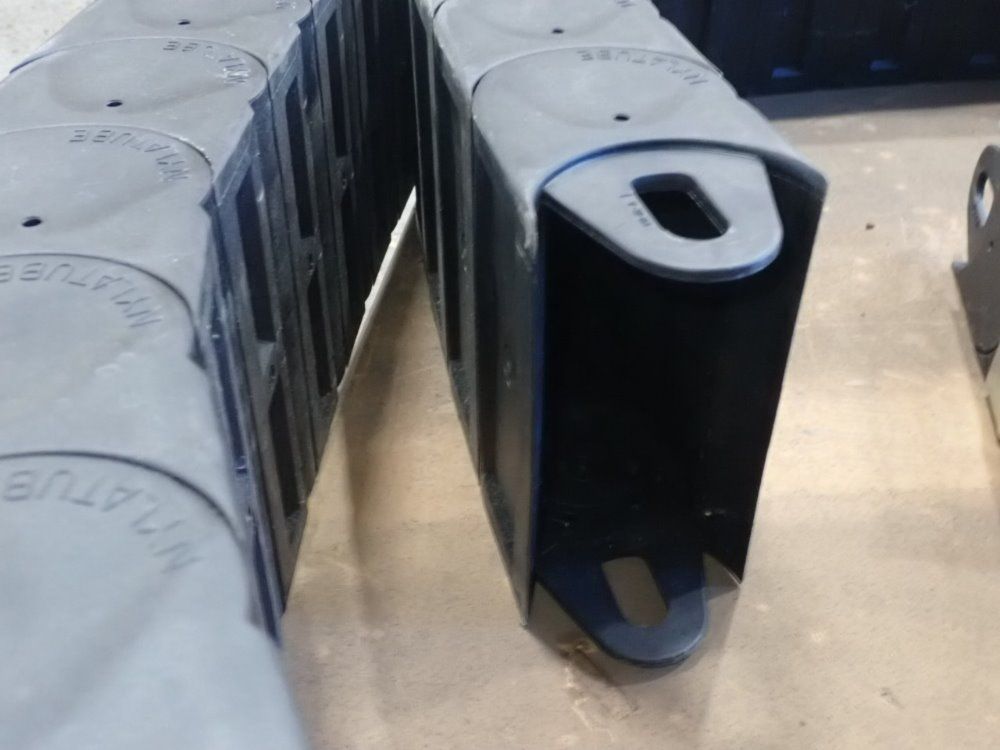 Gortube Nylatube 30"x 7 1/2" X 30"h Track Cable Carrier