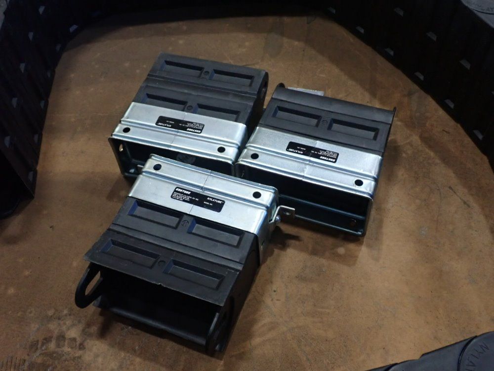 Gortube Nylatube 30"x 7 1/2" X 30"h Track Cable Carrier